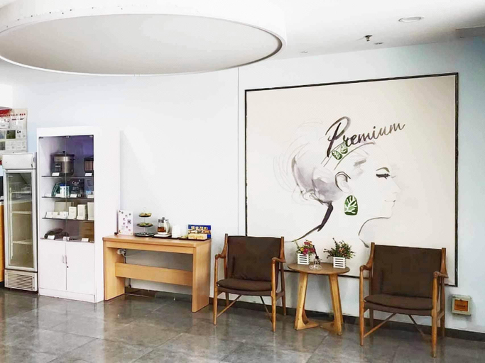 Food & Drinks, 7 Days Premium Qingdao Wusi Square Quanzhi Road Metro Station, Qingdao
