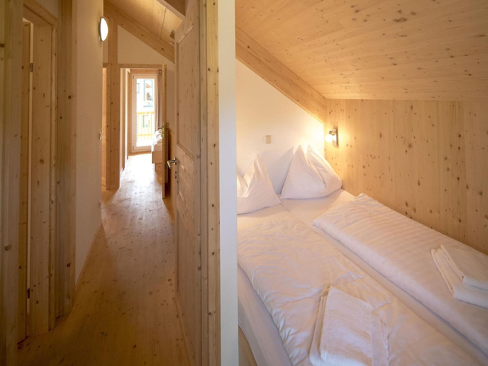 Bedroom 2, Premium chalet with infrared sauna, Murau