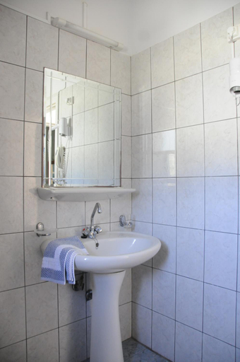 Bathroom 3, Costa-Rini Hotel, Peloponnese