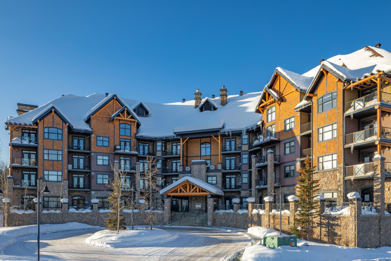 Exterior & Views 1, GLACIER MOUNTAINEER LODGE, Columbia-Shuswap