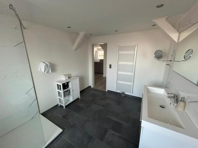 Bathroom, Hotel & Restaurant Christian IV, Steinburg