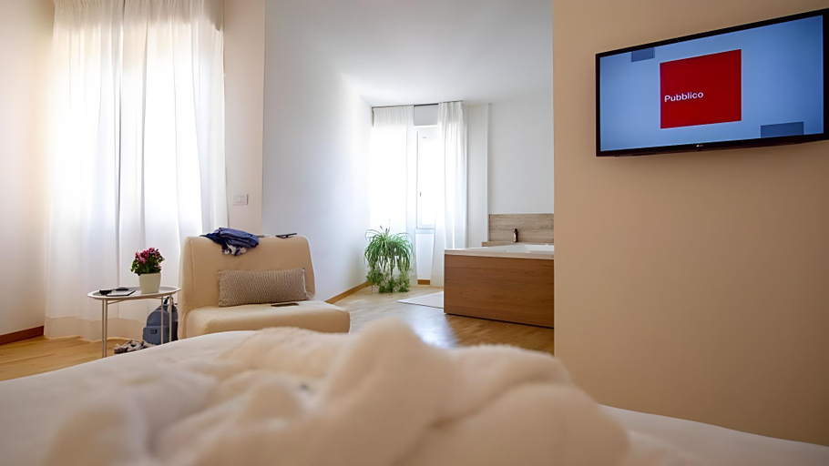 Bedroom 3, Mistral2 Hotel, Oristano