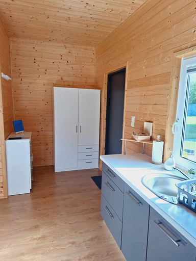 Private kitchen, Comfortable Holiday Homes Close to the Beach, Koszalin