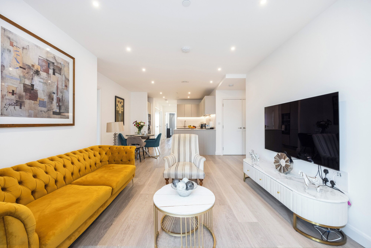 Others 3, ExCel Pad 3 Bed and 3 Bath Apartment, London