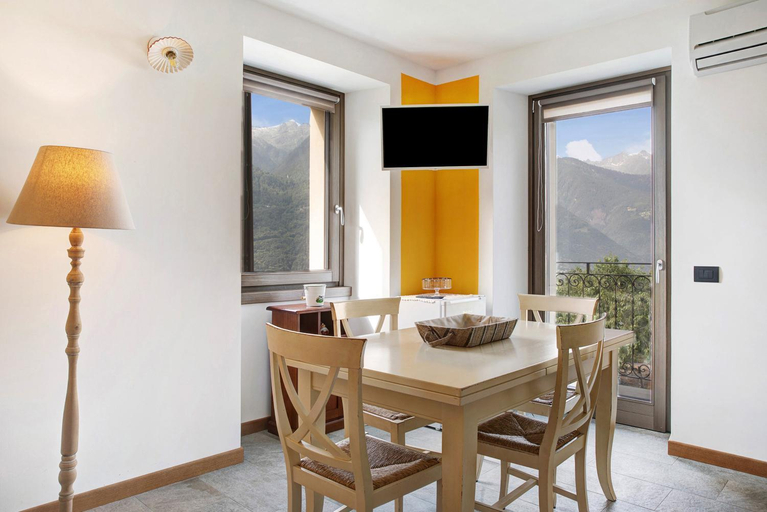 Others 4, Il posto al sole, Sondrio
