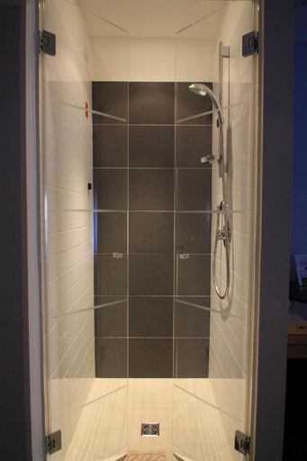 Bathroom 4, Metropole Suisse, Como