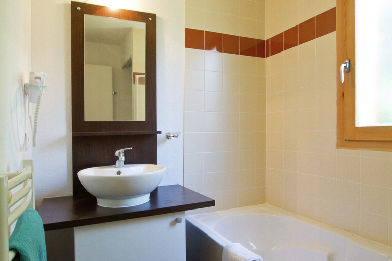 Bathroom 3, Chalet in Gresse-en-vercors Near Ski Slopes, Isère