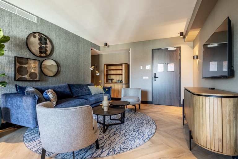 Living room 2, Historic Canal Home in Delft, Delft