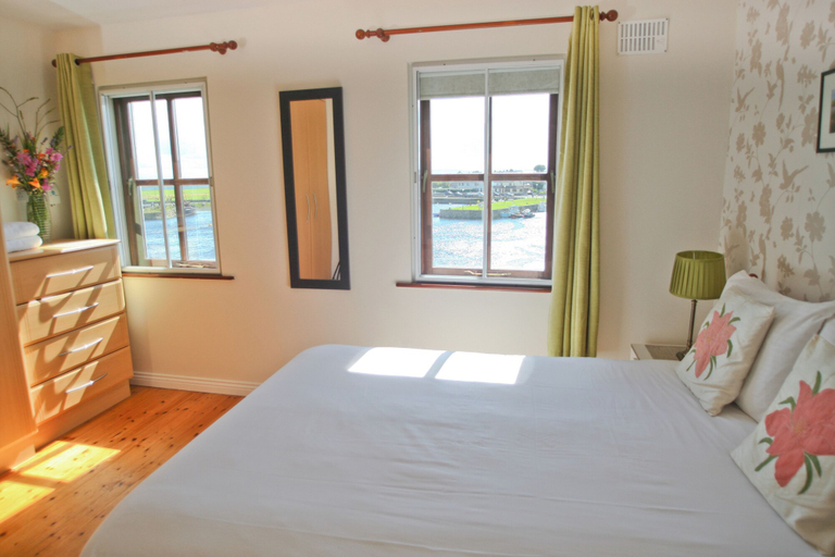 Room 2, The Herons Rest Townhouse B&B