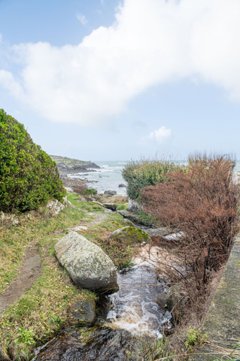 Miscellaneous 2, Small Cocoon for 2 by the sea, Finistère