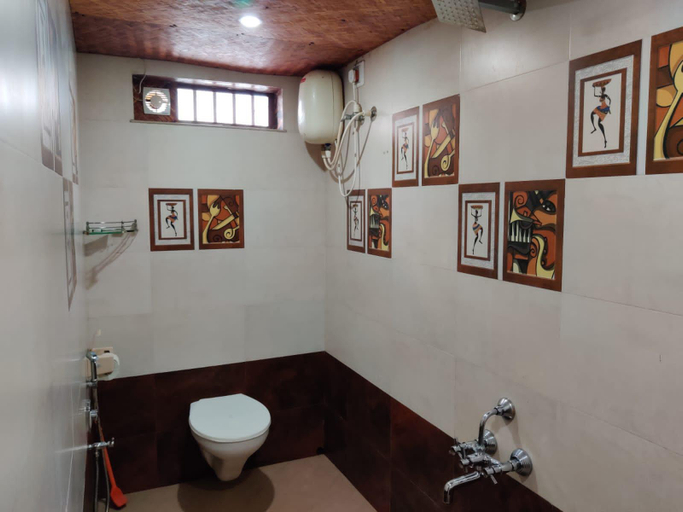 Bathroom 2, Sajeev Home Stay, Ernakulam