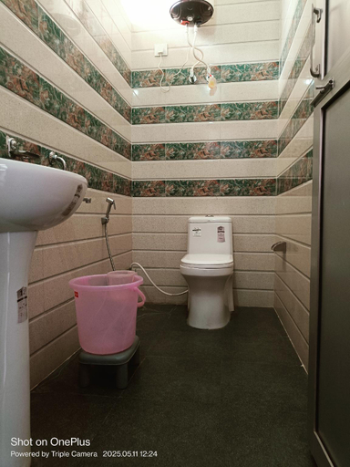 Bathroom 2, Shree Mangalam Homestay, Nainital