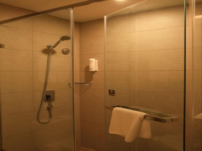 Bathroom 4, Homeinns Plus Qingdao Yinchuan West Road Software Park Shop, Qingdao