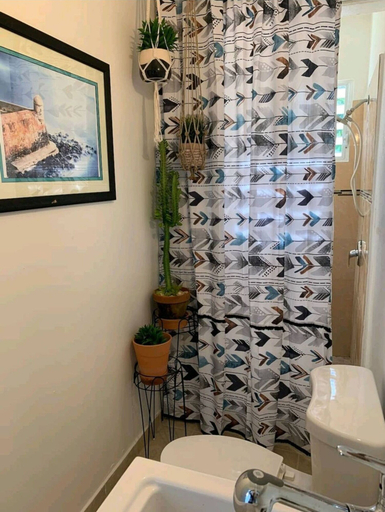 Room 5, Eco-friendly Cozy Studio Solar-powered Retreat