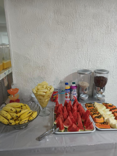 Food & Drinks
