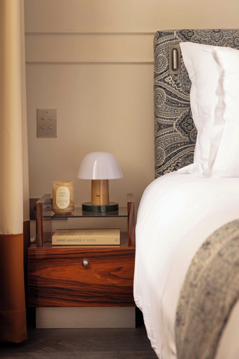Room 4, Palais Bourbon Hotel - Room 16 - 2P - Invalides, Paris