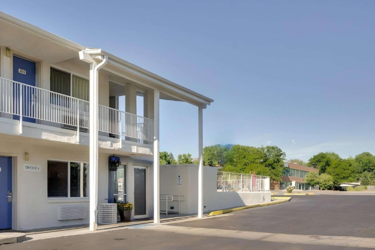 Exterior & Views 4, Park Inn By Radisson, Lakewood, Jefferson