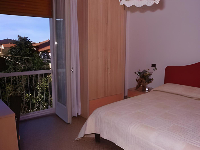 Bedroom 3, Hotel Imperia, Livorno