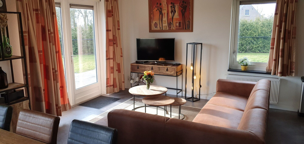 Living room 3, Luxury Holiday Home With Spa, Franekeradeel