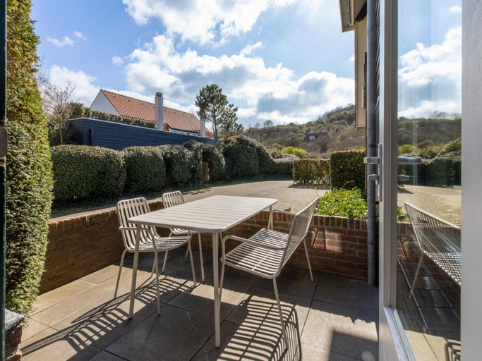 Garden 2, Holiday Home in Zoutelande Near Sunny Beach, Veere