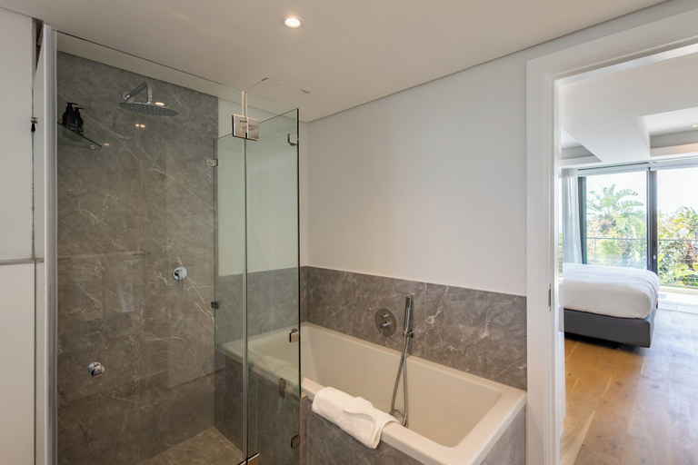 Bathroom 4, Plett Quarter Apartments, Eden