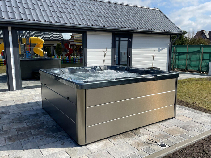 Outdoor spa tub 5, Comfortable Holiday Homes Close to the Beach, Kołobrzeg