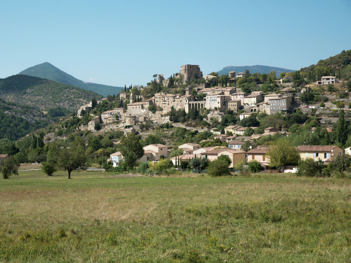 View from property 5, Cosy Flat in a Drome Chateau With Pool, Drôme