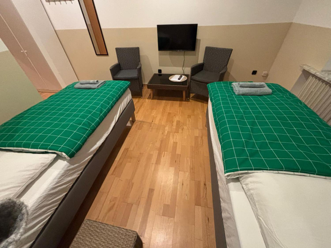 Others 2, Doppelzimmer-TV-Bad- Kuhlschrank-8, Gifhorn