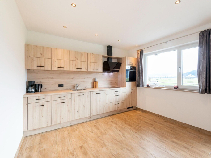 Private kitchen 3, Apartment in Piesendorf Near Ski Slopes, Zell am See