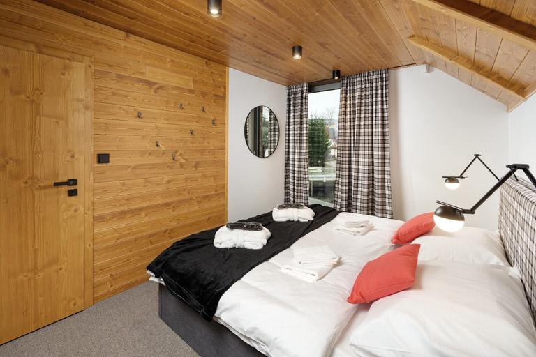 Room 3, Villa in Cerny Dul With Pool & Sauna, Trutnov