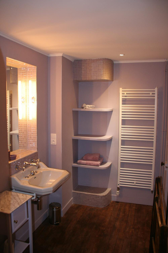 Bathroom 3, L'Orangerie du Bois, Orne