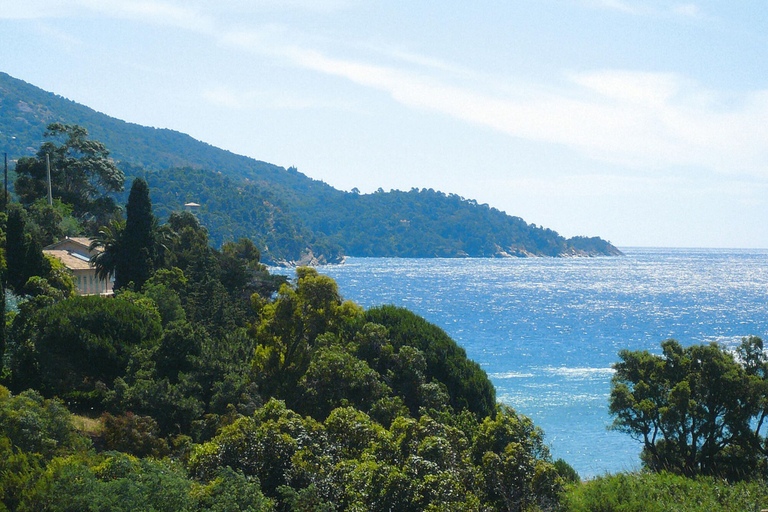 View from property 4, Apartment in Saint-tropez With Beach Access, Var