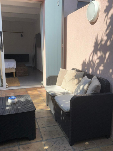 Others 5, Hebe la villa, Var