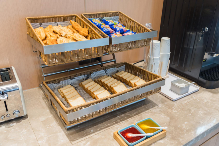 Food & Drinks 5, Home Inn Qingdao Development Zone Beer Plaza Golden Beach Changjiang East Road, Qingdao