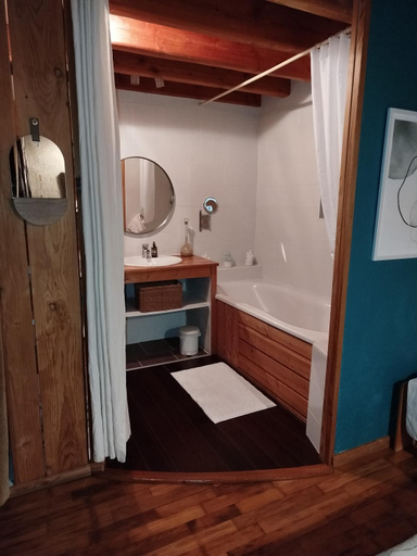 Bathroom 3, Brindepaille, Ardèche