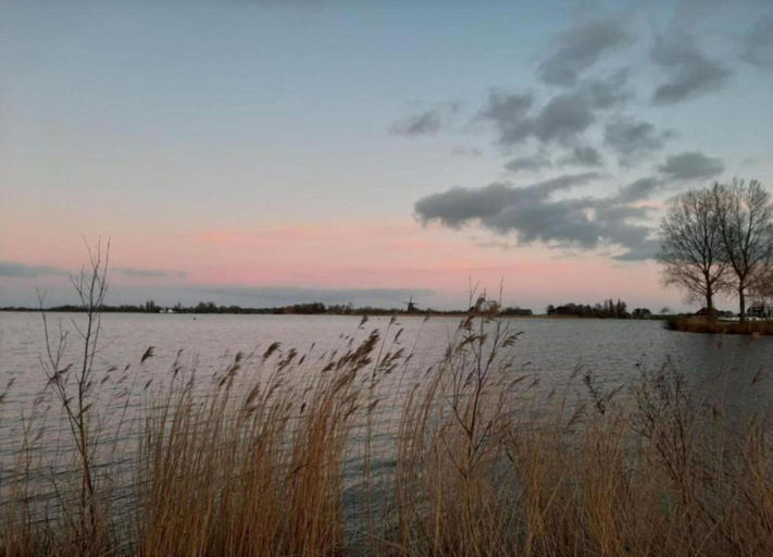 View from property 4, Tranquil Lakeside Stay for 4 Guests, Skarsterlân