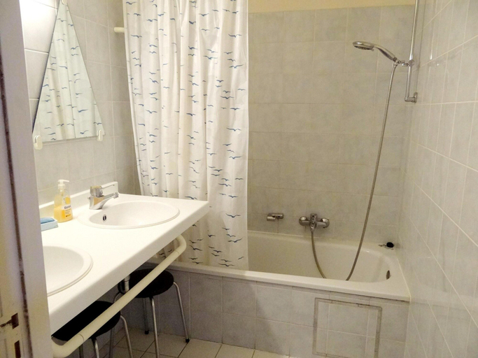 Bathroom, Apartment in Nieuwpoort Near the Beach, West-Vlaanderen