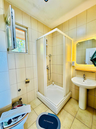 Bathroom 2, Budva Felix Suites