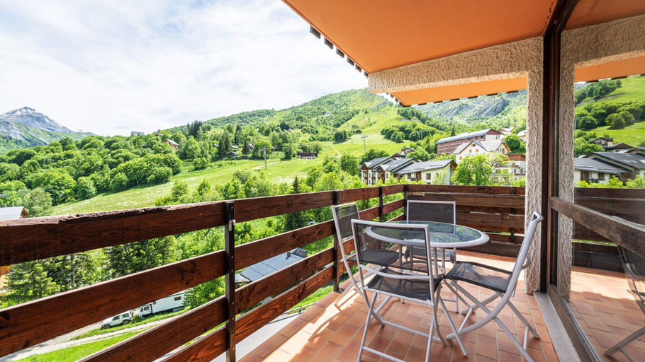 Balcony 5, Apartment in Saint-sorlin Near Ski Resort, Savoie