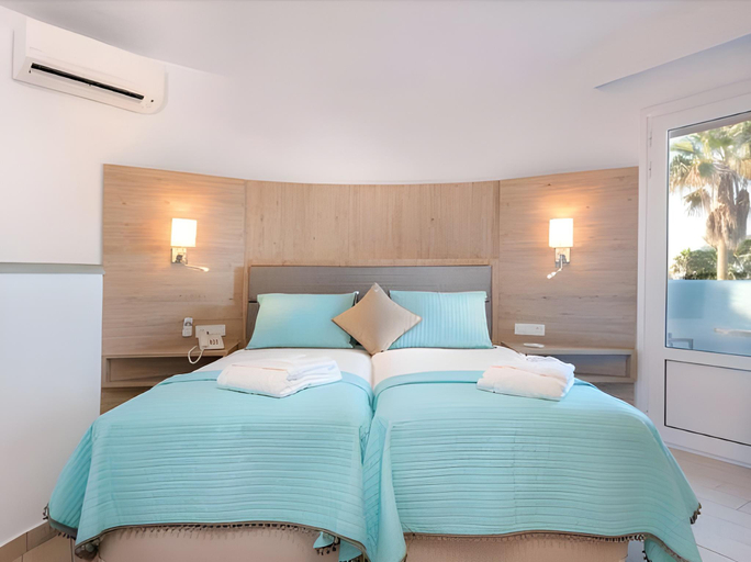 Bedroom 3, Eurovillage Achilleas Hotel, South Aegean