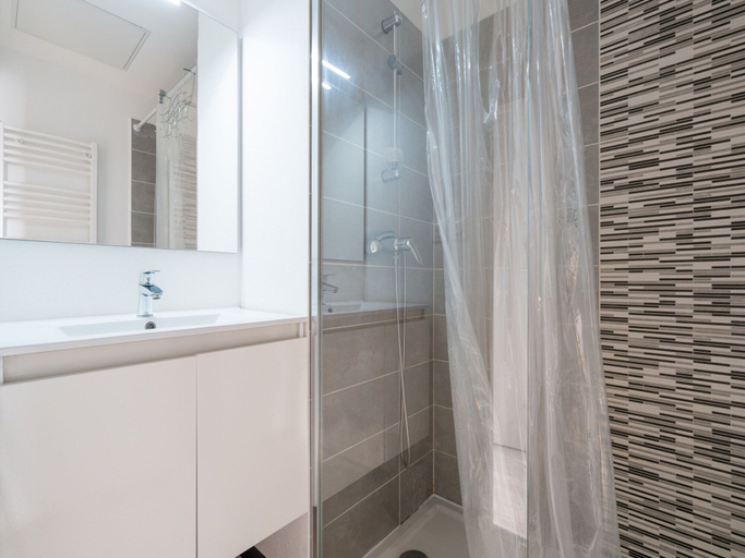 Bathroom, Seaside Villa Escape in Valras-plage, Hérault
