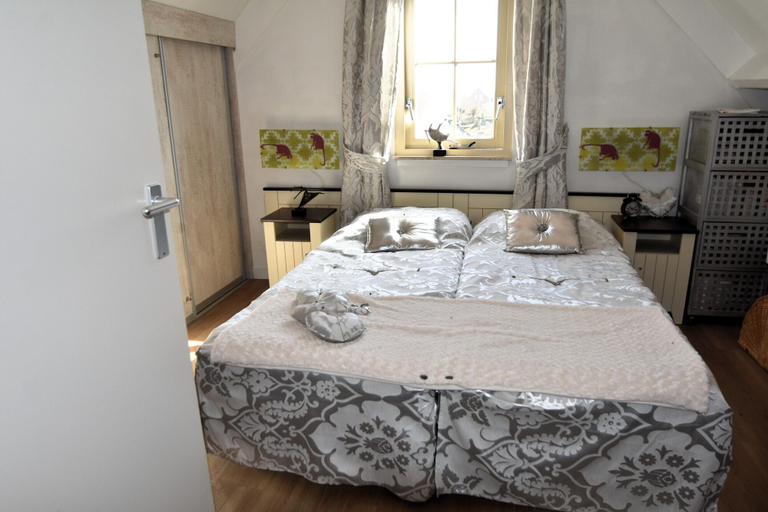 Room 3, Holiday Home Simonshaven by Lake Beach, Bernisse