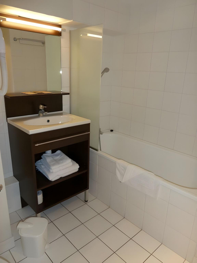 Bathroom 4, Appart Hotel Belambra Lyon Villemanzy, Rhône