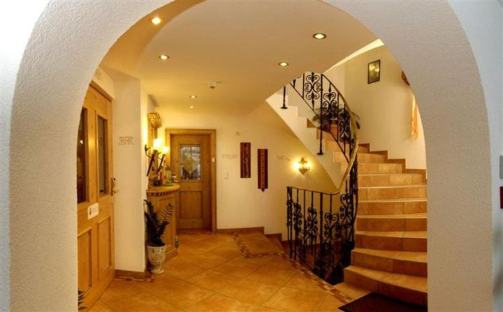 Public Area 2, Hotel Kristall B&B, Landeck