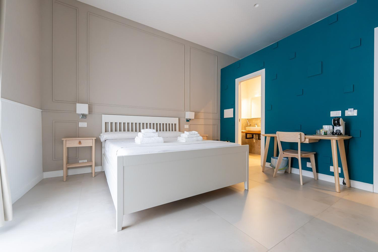 Bedroom 2, TERRAZZA CARBONARA B&B, Napoli