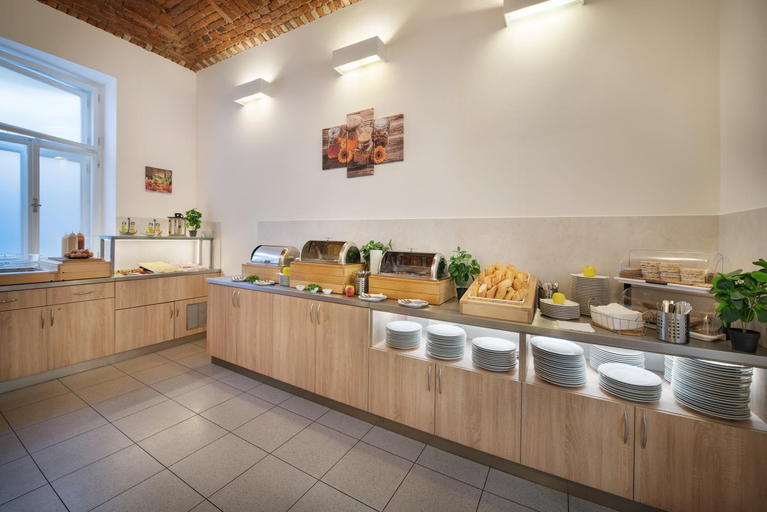Food & Drinks 5, Prague Season Hotel, Praha 2