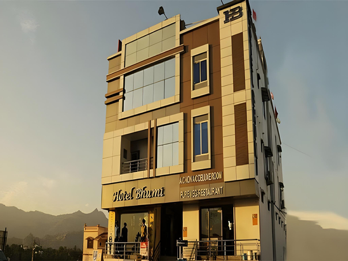 Others 3, Hotel Bhumi, Sirohi