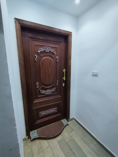 Others 3, suite Hs 1, Al-'Ajuzah