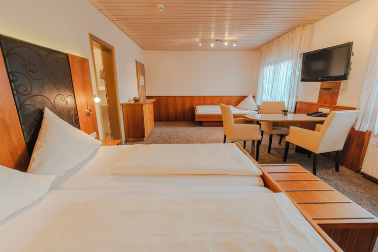Bedroom 4, Gästehaus Kraft, Heilbronn