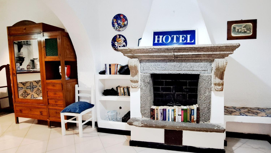 Others 5, Hotel Poseidon, Messina